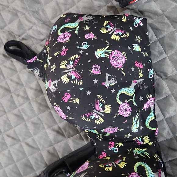 Torrid Wire-free Bra 🧜‍♀️⚓️ - Picture 2 of 8